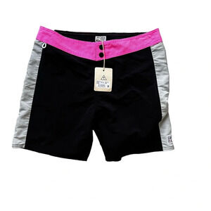 Men’s size 34 new with tags Catch surf board shorts